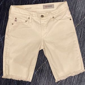 Ag Nikki Skinny Relaxed white denim shorts